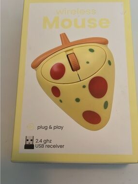 Wireless Yellow Pizza Slice Mouse - Cute Novelty USB Mouse